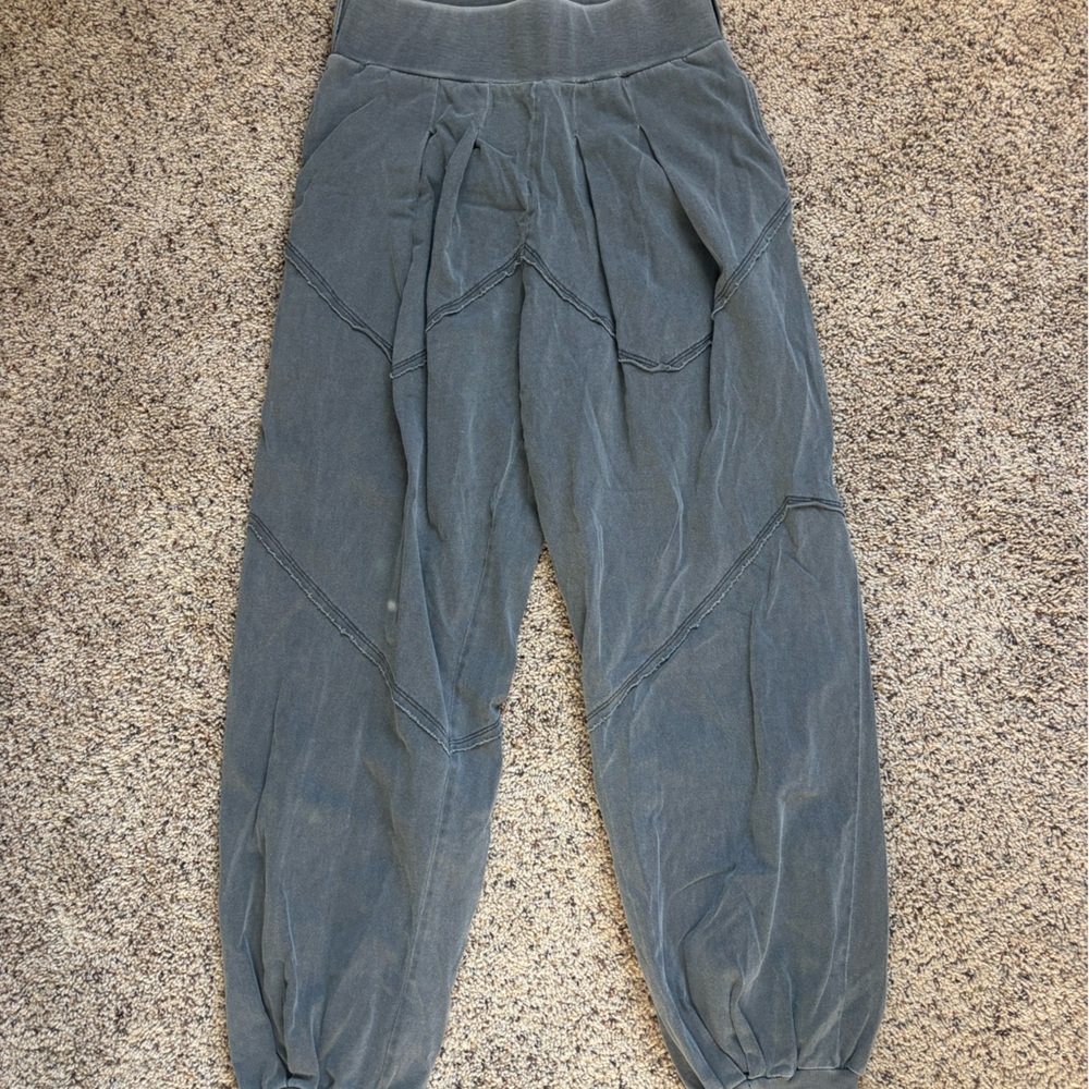 SOLD!!! Grey free people joggers